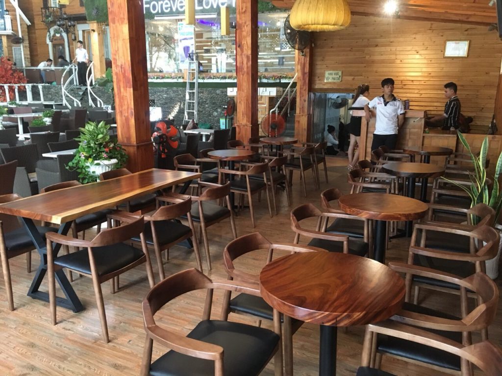 Nhà Hàng, Quán Cafe Thường Xài Bàn Gỗ Gì ?