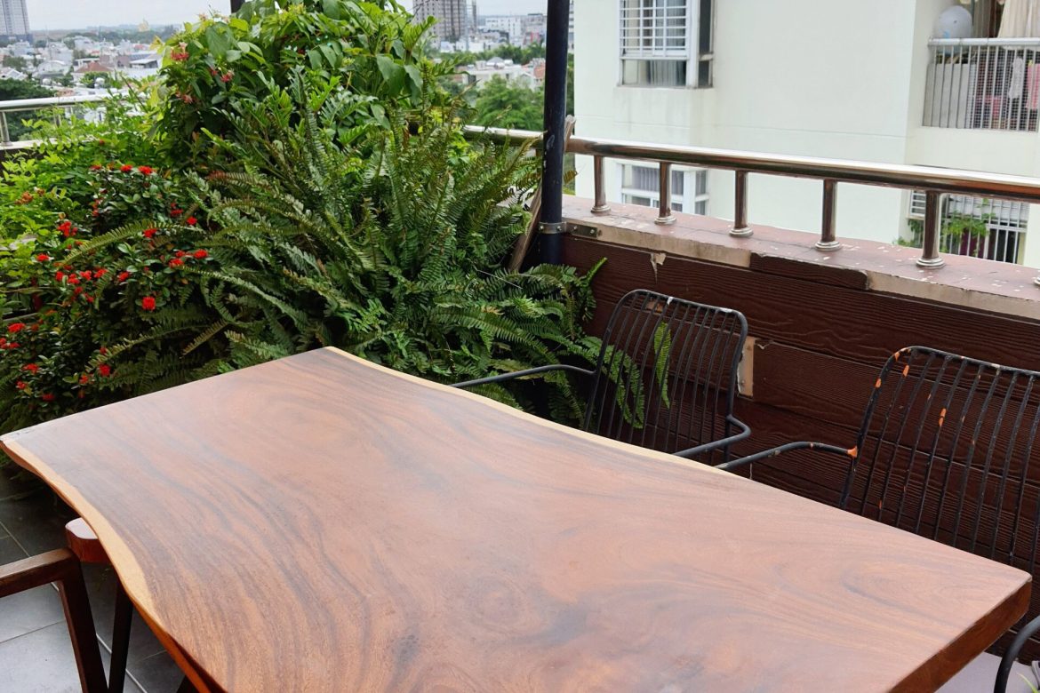 mẹo bảo vệ bàn gỗ ngoài trời