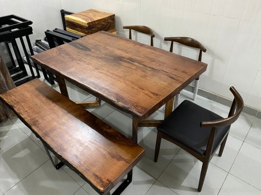 Thanh Lý Xả Hàng Bàn Gỗ Gụ Hương Nguyên Tấm