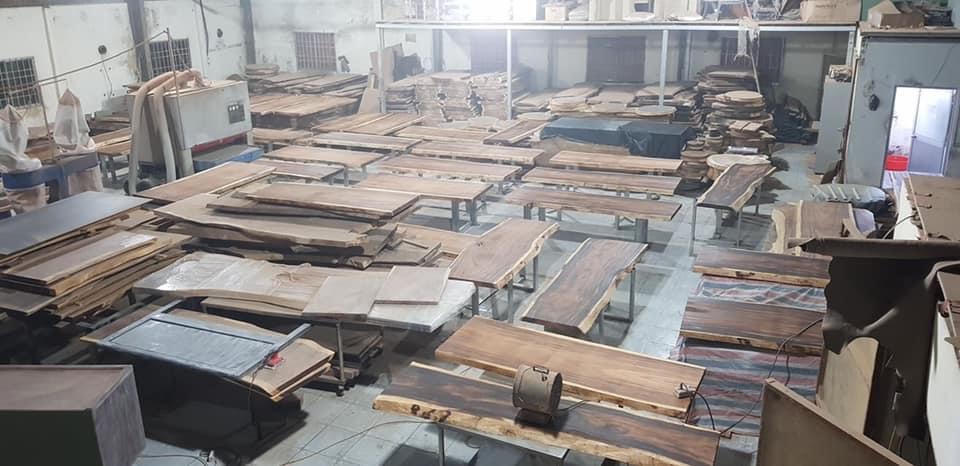 Mua mặt bàn nguyên tấm me tây ở Bình Dương