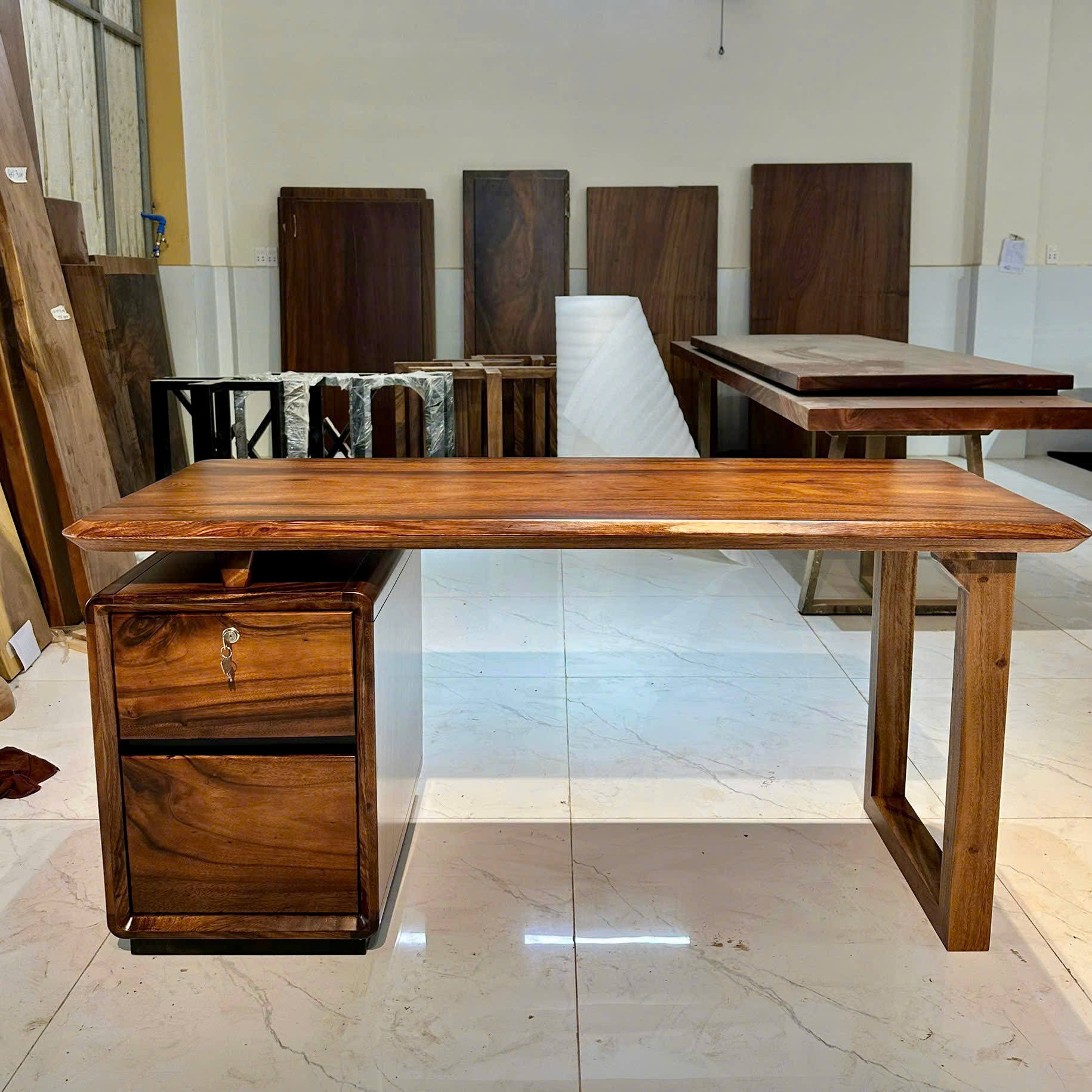 ban-lam-viec-go-tu-nhien-nguyen-tam-saman-wood-1 ban-lam-viec-go-tu-nhien-nguyen-tam-saman-wood-1