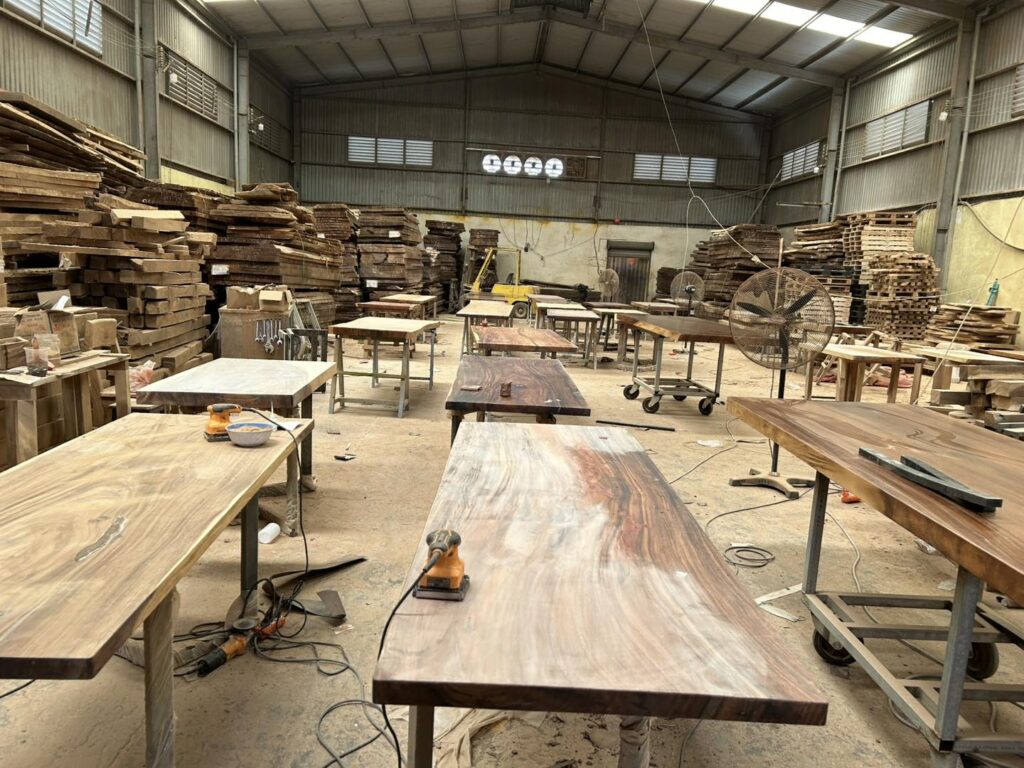 PREMIUM SOLID SAMAN WOOD TABLE MANUFACTURER SEEKING GLOBAL EXPORT PARTNERS